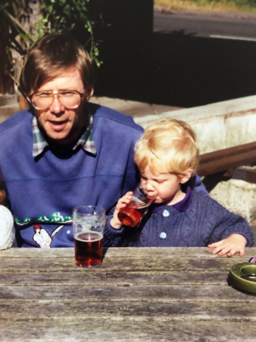 NotAndy211's tweet image. This explains a lot #ReplyChug