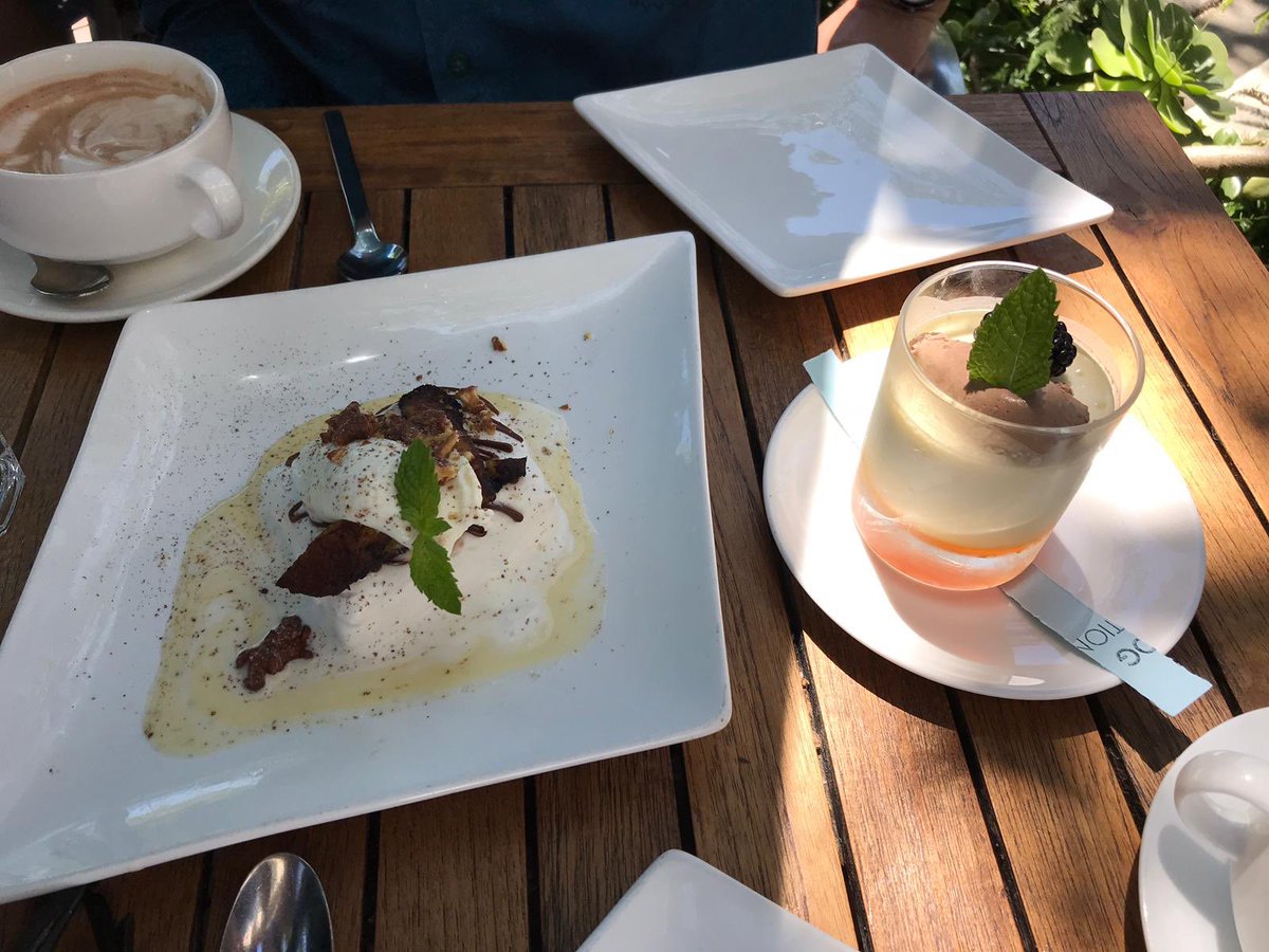 Siempre es un gusto compartir una buena charla y deliciosa comida, con amigos que se reencuentran en uno de los mejores restaurantes mexicanos en el área de la bahía, <a href="/lvmarrwc/">LV Mar</a> Gracias <a href="/JorgeKlor/">Jorge Klor de Alva</a> y Manuel, una excelente tarde.