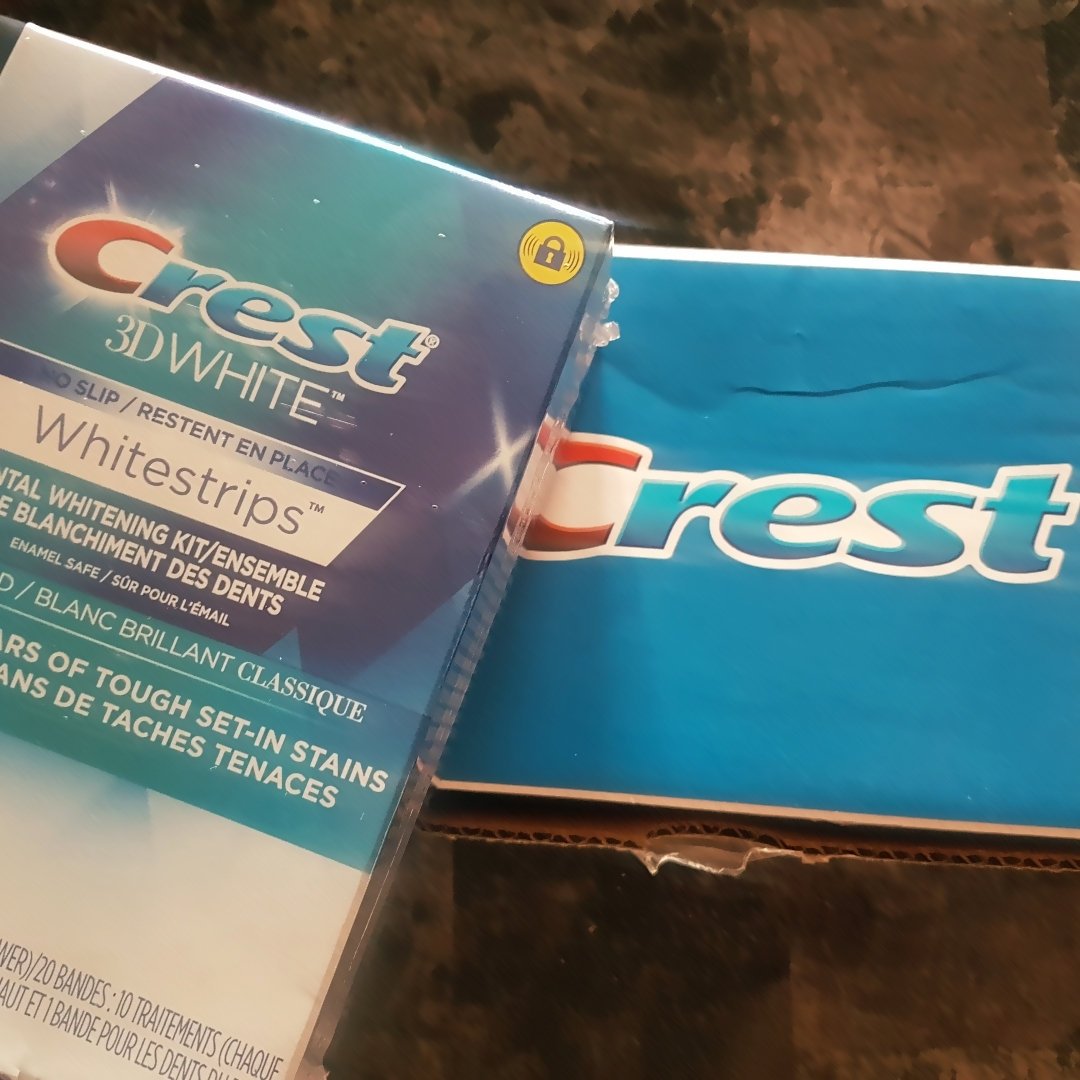 basicallyleah's tweet image. super excited to try these out! Thanks #crest #sample #influenster #voxbox @influensterca