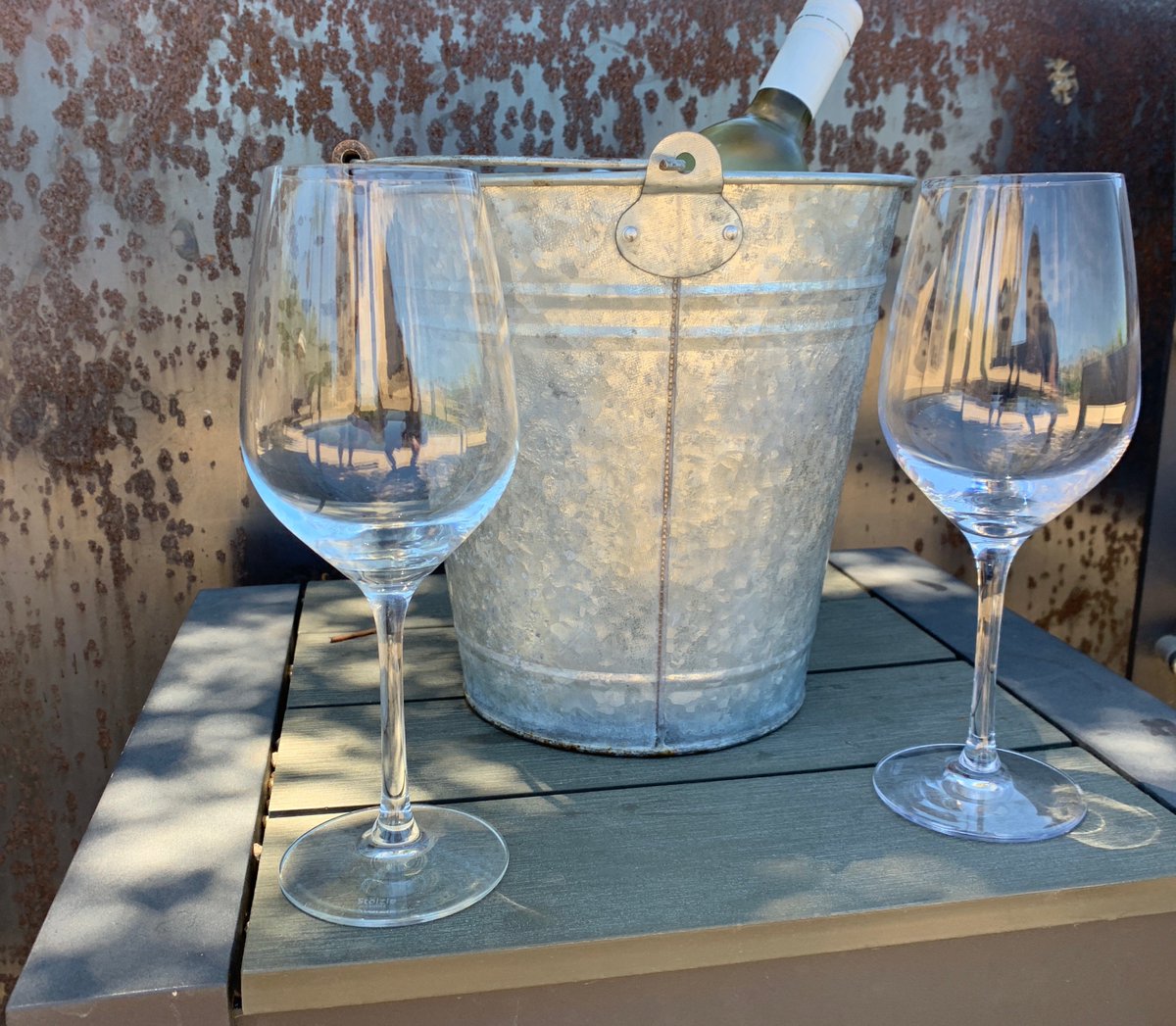 BeaconHillWeb's tweet photo. 🛎️NEW PERK ALERT🛎️
Join @CrystalChappell and @MikeSabo625 for wine tasting along California's Central Coast! It's a perk! We'll work with you to secure a date for all parties!
https://t.co/leOKFGEGdL https://t.co/7DiZvC4KLU