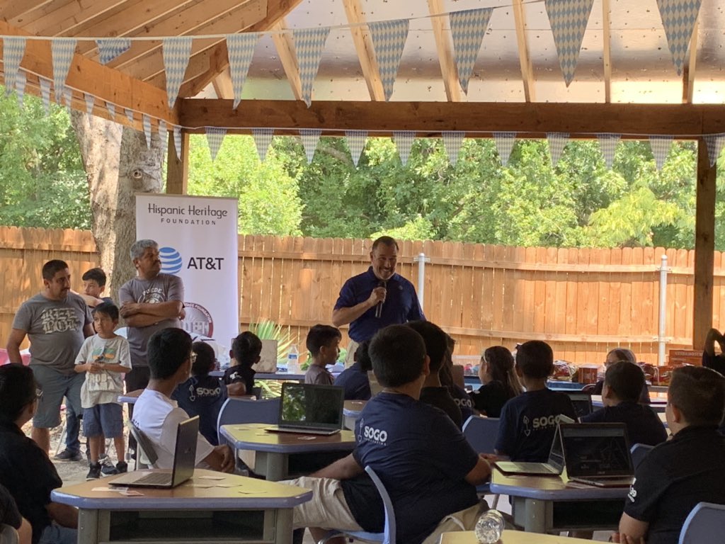 MariaEQuinones's tweet image. THIS is what giving back, closing the divide and winning as a community looks like! AT&amp;amp;T joining forces with the @HHFoundation and @puedenetwork to bring internet access and opportunities to our youth. Proud and humbled to be a part of this. 
#LifeAtATT #PowerCentral #NTXFactor