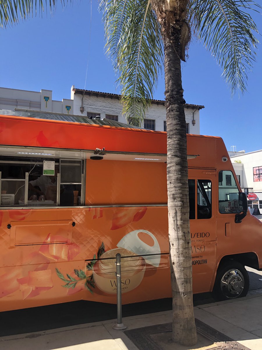 Jen_Betts's tweet photo. It’s hot #losangeles https://t.co/yNa1vXSWmE