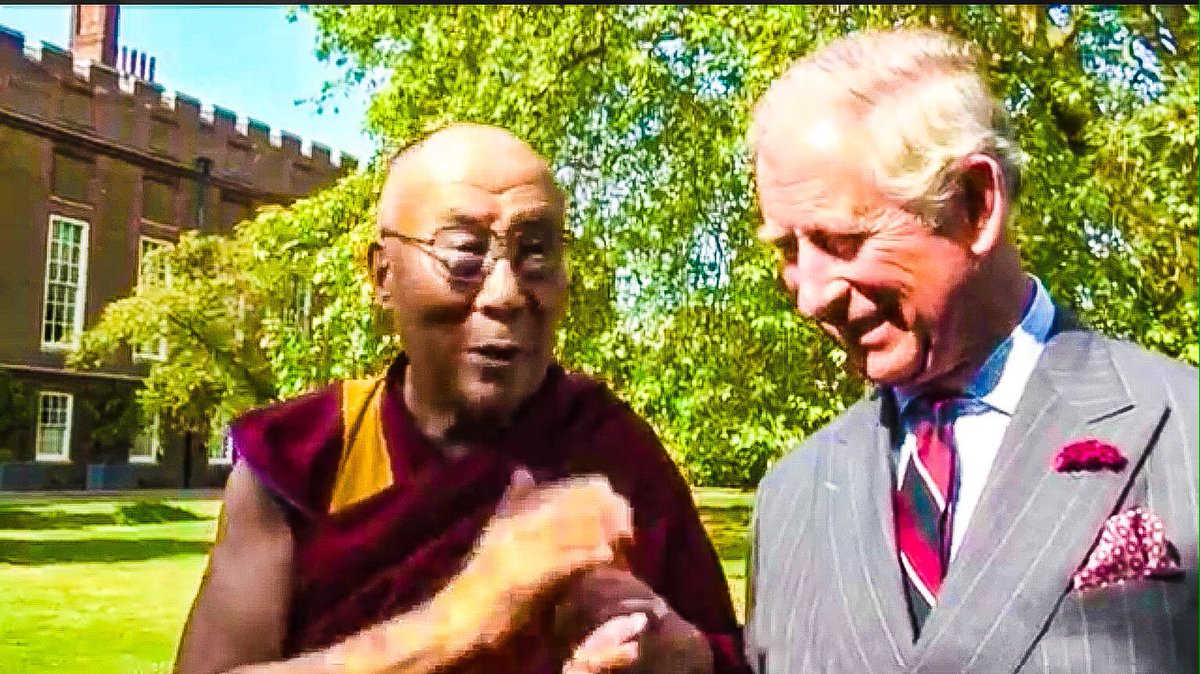 sanshui596's tweet photo. His Holiness the #DalaiLama meets their #RoyalHighnesses at #ClarenceHouse, #London

#princecharles #duchessofcornwall #princeofwales #garden #culture #buddhism #peace #nyc #gardening #horticultural #landscaping #gardener #plants #landscape #fountain #terrace #garden #trees #uk https://t.co/WjQOycobEO