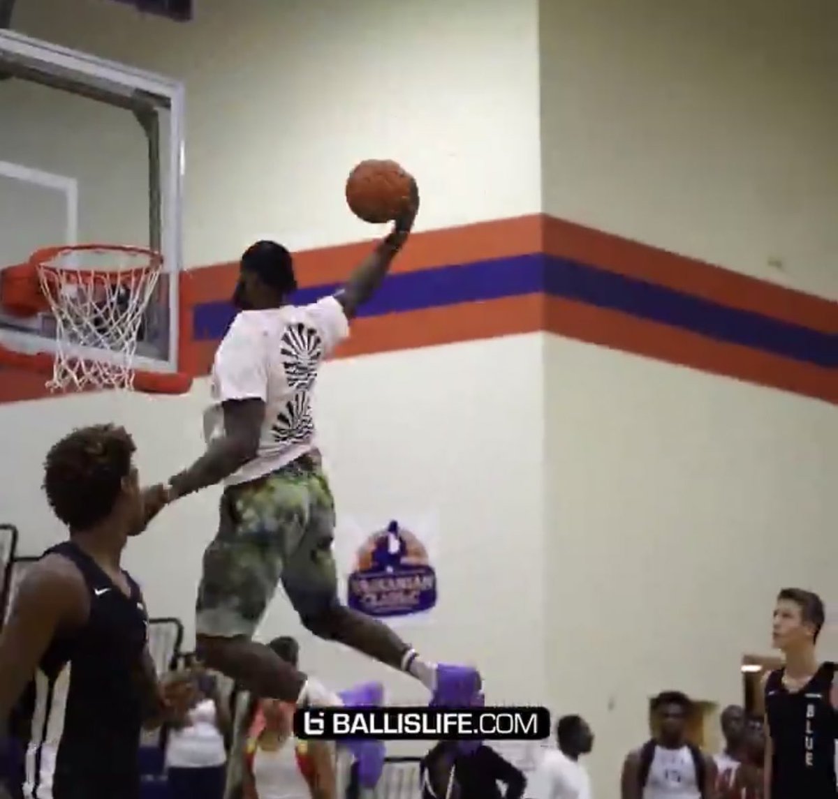 lebron head above rim