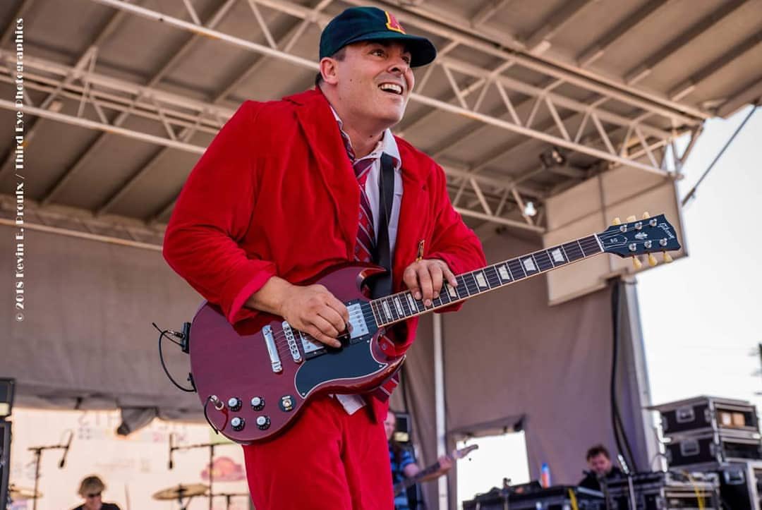 TonyCutrone's tweet photo. Tonight in #thornhill I rock as #AngusYoung in AC/DC Show ๐จ๐ฆ๐ค๐ผ๐ธ #heatthenorth #northernheat #vaughan #yorkregion #acdcshow https://t.co/PzXgBA2wEJ