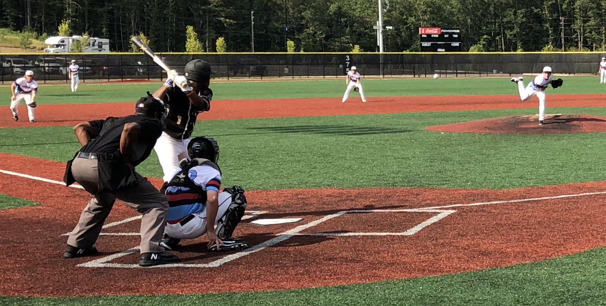 bbilbro's tweet photo. @BilbroNolan doing what Nolan does best.  Filling up the strike zone and getting batters out.  Nolan threw a complete game 2 hitter helping the @LJayhawks win today 5-1.  7 innings, 2 hits, no earned runs, 2 BBs and 2 Ks.  Some nifty defense today too especially by Nick Pesce! https://t.co/uWnr4YDke1