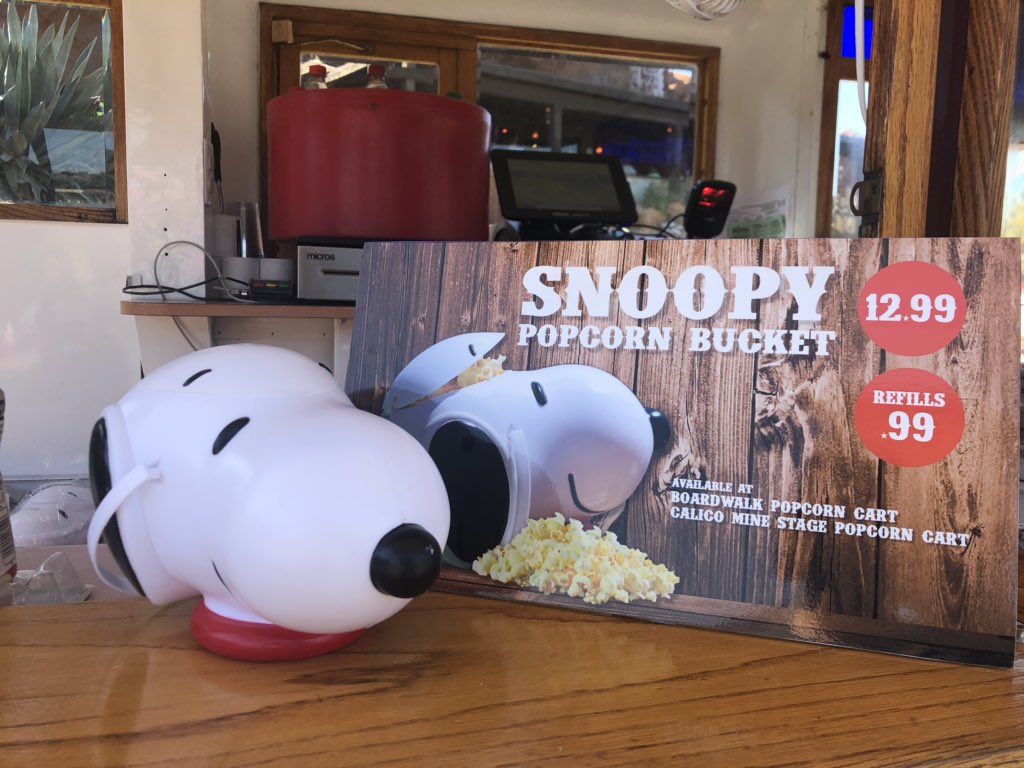 Parks And Cons First We Ve Seen Of The Snoopy Popcorn Bucket Knottsberryfarm
