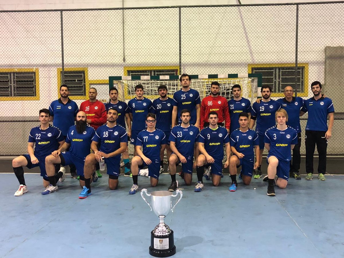 Vice campeões da Taça Cláudio Patriota! Torneio importante para saber em que nível estamos e o que queremos durante o segundo semestre! BORA TRABALHAR GALERA! 🤾‍♂️🔵⚫️!
.
.
.
#Handball #Handebol #Handballlovers #andebol #balonmano #HandballPlayers #DH13