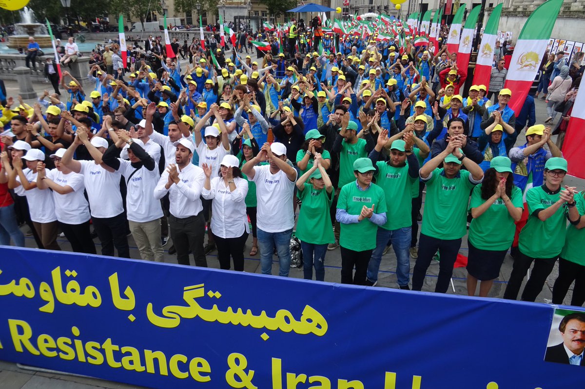 nade5522's tweet photo. الإيرانيون ينتفضون ضد «الملالي»: كفاكم 40 عاما اعتداء على حقوقنا https://t.co/UpdbUYEOlt https://t.co/Cb1TFudUAn