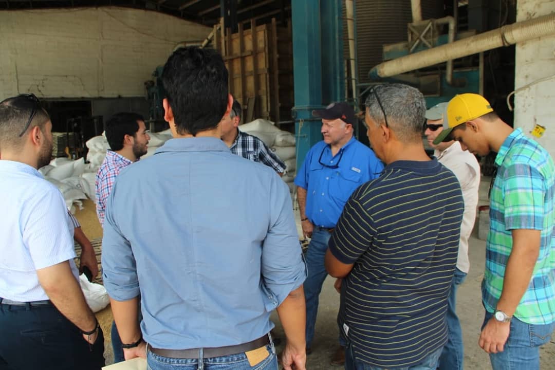 Buscando crear las relaciones y canales de comunicación adecuados con los proveedores del @imapanama , nos trasladamos a los Molinos Santa Isabel y las Mercedes. 
Porque, #UnidosLoHaremos 
#BuenGobierno

<a href="/ManuelArauz2015/">Manuel “Tito” Araúz</a> @MIDAPANAMA