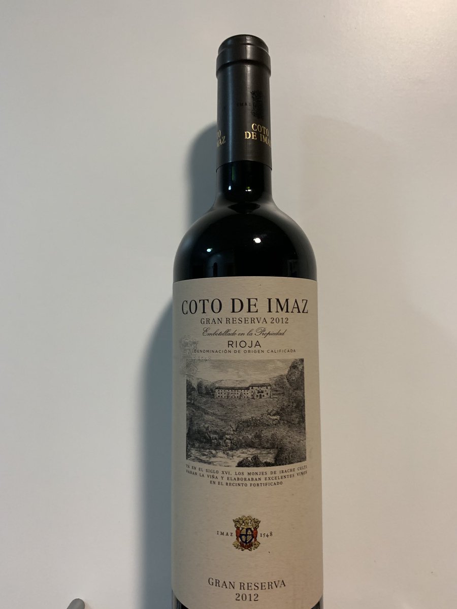 Juanma_ak's tweet photo. En el beso último de la noche
No nos volveremos a ver
Desencajar la copa de tu entrepierna
Beber(te)
#bw #bwphotography #bw_photooftheday #bwphoto #wine #vino #winelovers #granreserva #cotodeimaz #rioja #irache https://t.co/96Ly5WW9q2