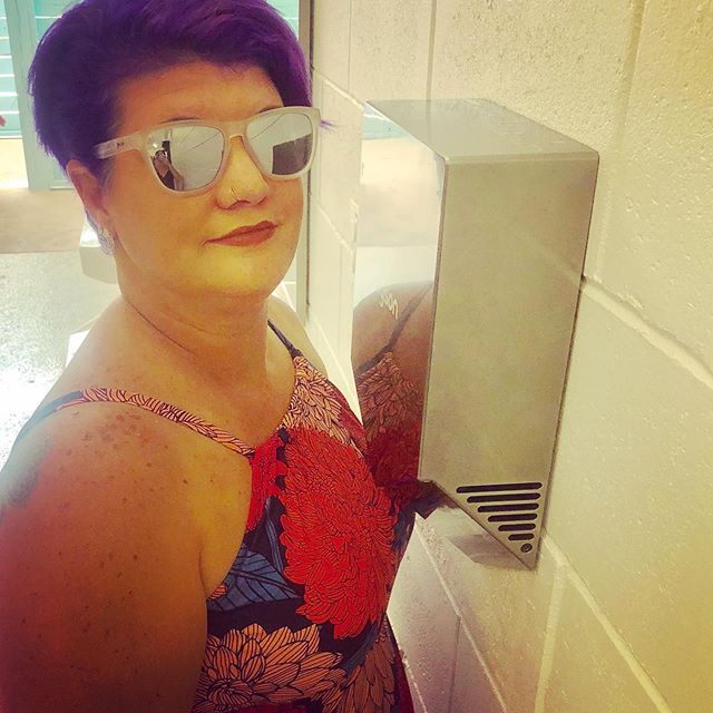 ellliphant's tweet photo. Who knew Dyson made boob activated hand dryers? @islandh2olive #waterpark

📸 https://t.co/NKu5NOQY3H via https://t.co/owSpeTm9Fh https://t.co/scOVSgdPq1