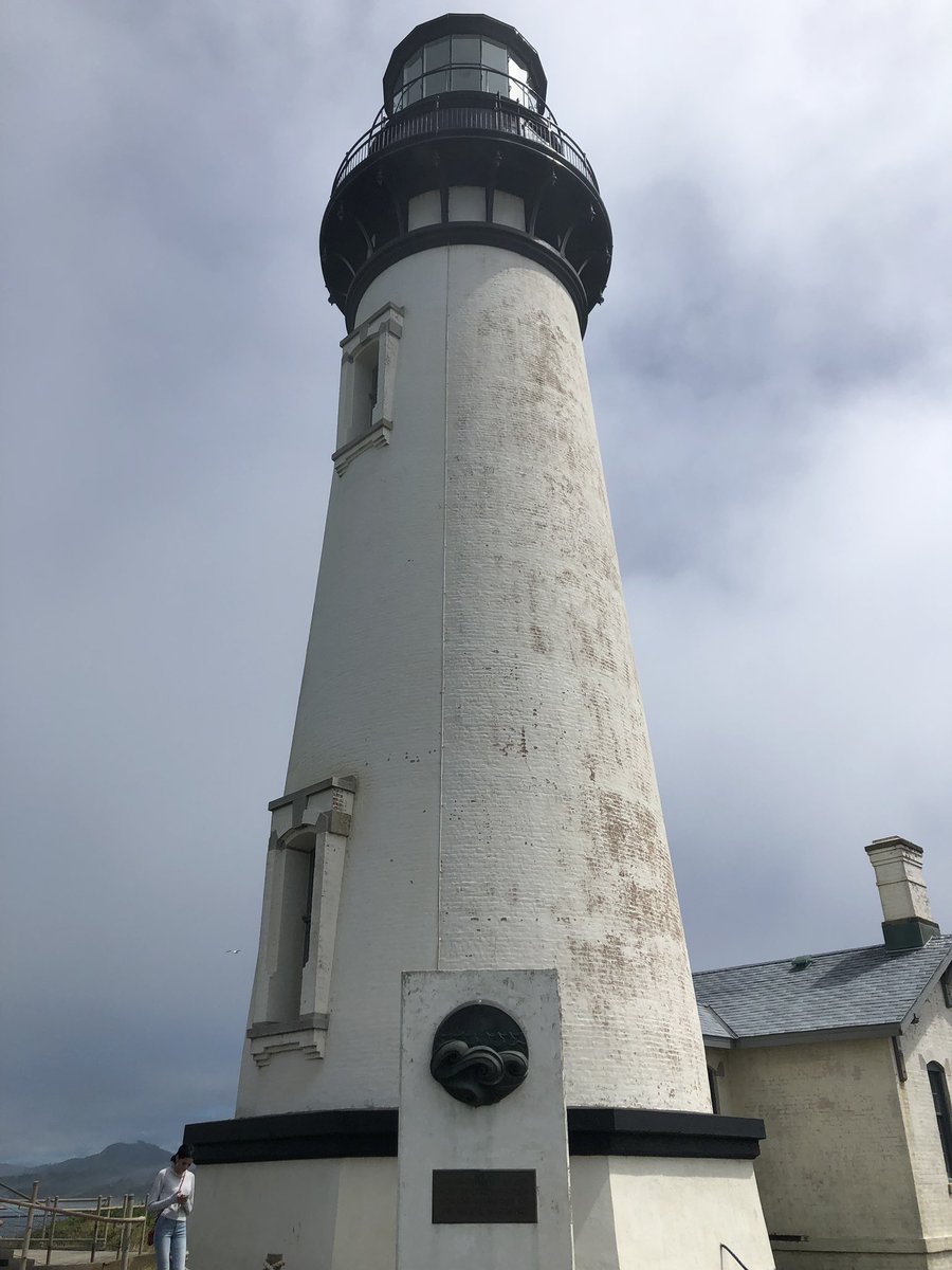 professorjuliej's tweet image. Hey #Oregon keep it safe up there. Thanks for the amazing hospitality.  You’re beautiful when you’re not Smokey.  #MP97Fire