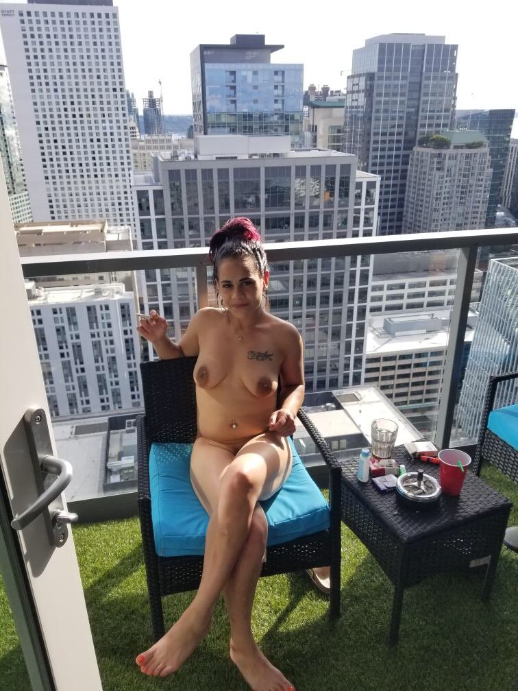 kandykan3xo's tweet photo. Enjoying the nice hot sun like Rt share pls for follow my friends (: enjoy summer 2019!!!! https://t.co/Q72AJUhHvt