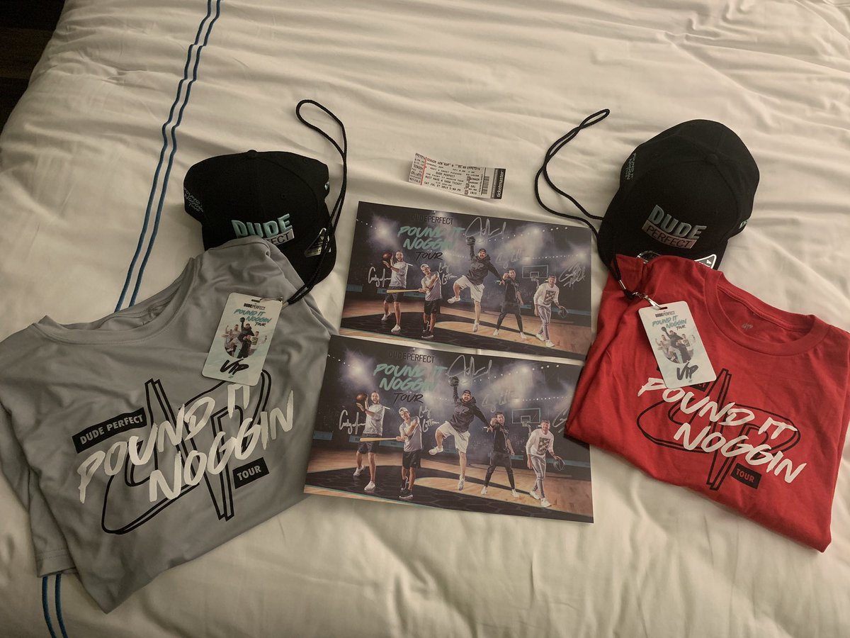 jeffblankenburg's tweet photo. Sweet night for merch, @dudeperfect!  Thanks for an amazing show. #DudePerfectTour #teamcoby 

Side note: my boy is dying to join up with you on the Xbox for some Fortnite!  You ever trade gamer tags? https://t.co/oHDnCZ1Y65