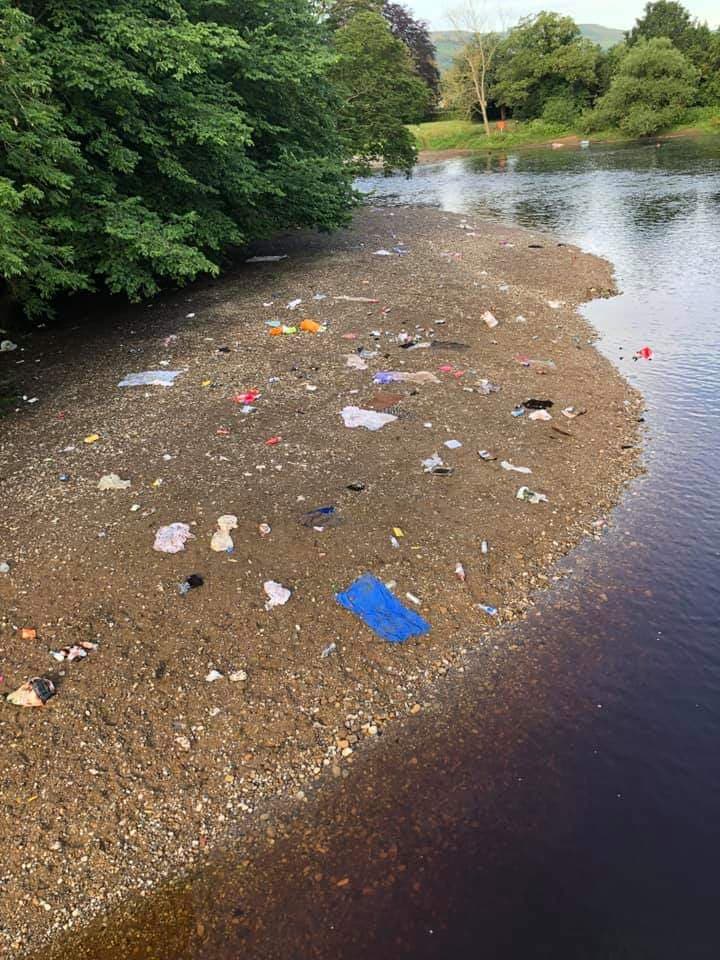 BENEATH BRITISH WATERS Our Freshwater Planet (@underwatermedia) on Twitter photo The river wharfe, from 25th July, Thursday's heatwave. What real hope is there.The idea is to take steps forward, seems we are heading backwards.
<a href="/NormaCKH/">Norma Harrington</a> <a href="/PlasticOceans/">Plastic Oceans UK is now Ocean Generation</a> <a href="/BBCLookNorth/">BBC Yorkshire</a> <a href="/itvcalendar/">ITV News Calendar</a> <a href="/gillplimmer1/">gillplimmer</a> Have we really we really got to that point where we don't care The river wharfe, from 25th July, Thursday's heatwave. What real hope is there.The idea is to take steps forward, seems we are heading backwards.
<a href="/NormaCKH/">Norma Harrington</a> <a href="/PlasticOceans/">Plastic Oceans UK is now Ocean Generation</a> <a href="/BBCLookNorth/">BBC Yorkshire</a> <a href="/itvcalendar/">ITV News Calendar</a> <a href="/gillplimmer1/">gillplimmer</a> Have we really we really got to that point where we don't care
