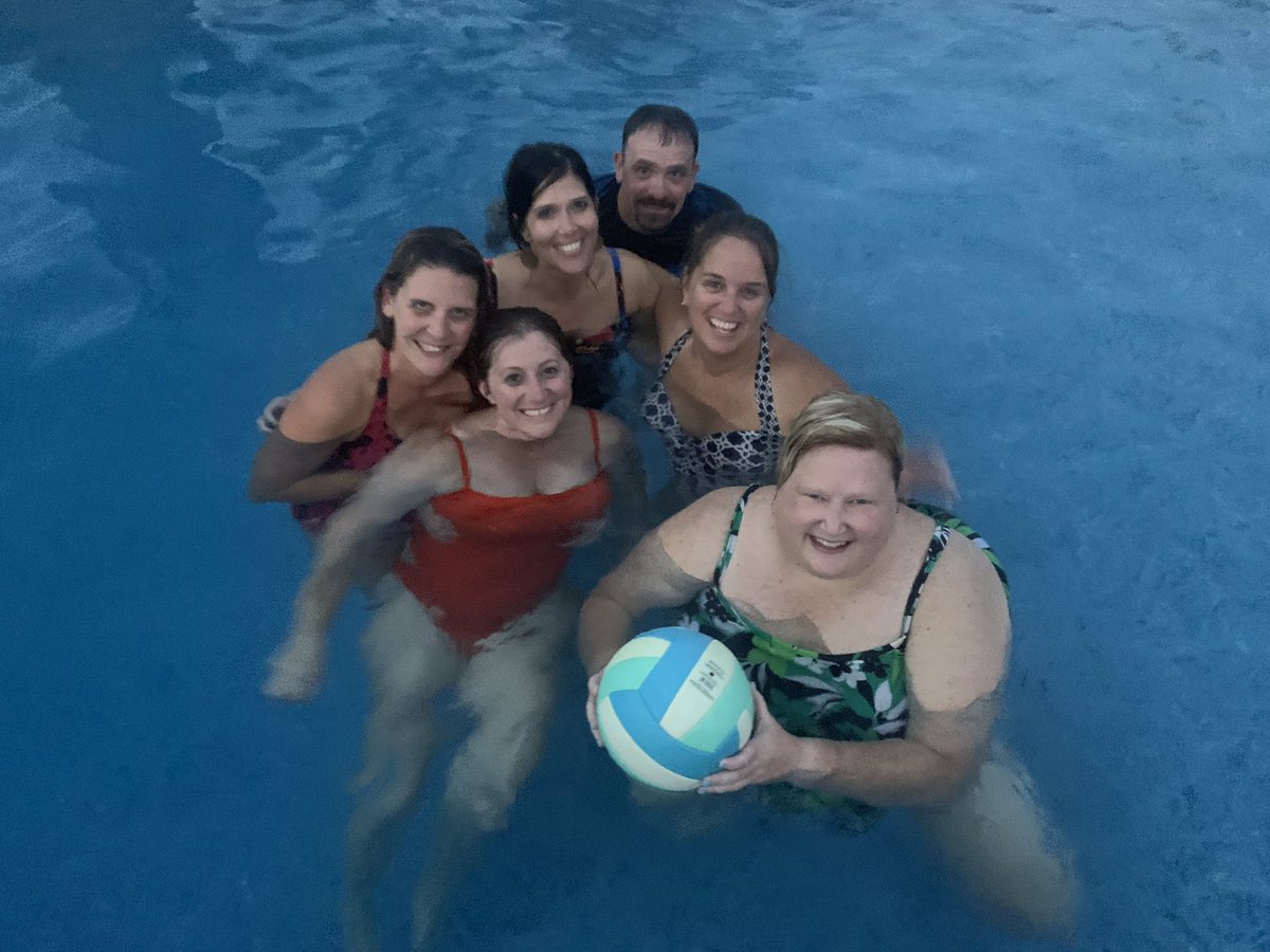 lcdc90's tweet photo. Fun night in the pool with a rousing game of volleyball. (That counts as exercise, I was moving!) There’s my BLACKOUT! #poolselfie #exerciseselfie #JEBSummerselfiebingo @rdjennings3 @CogdillAmy https://t.co/FBY8H2nEjQ