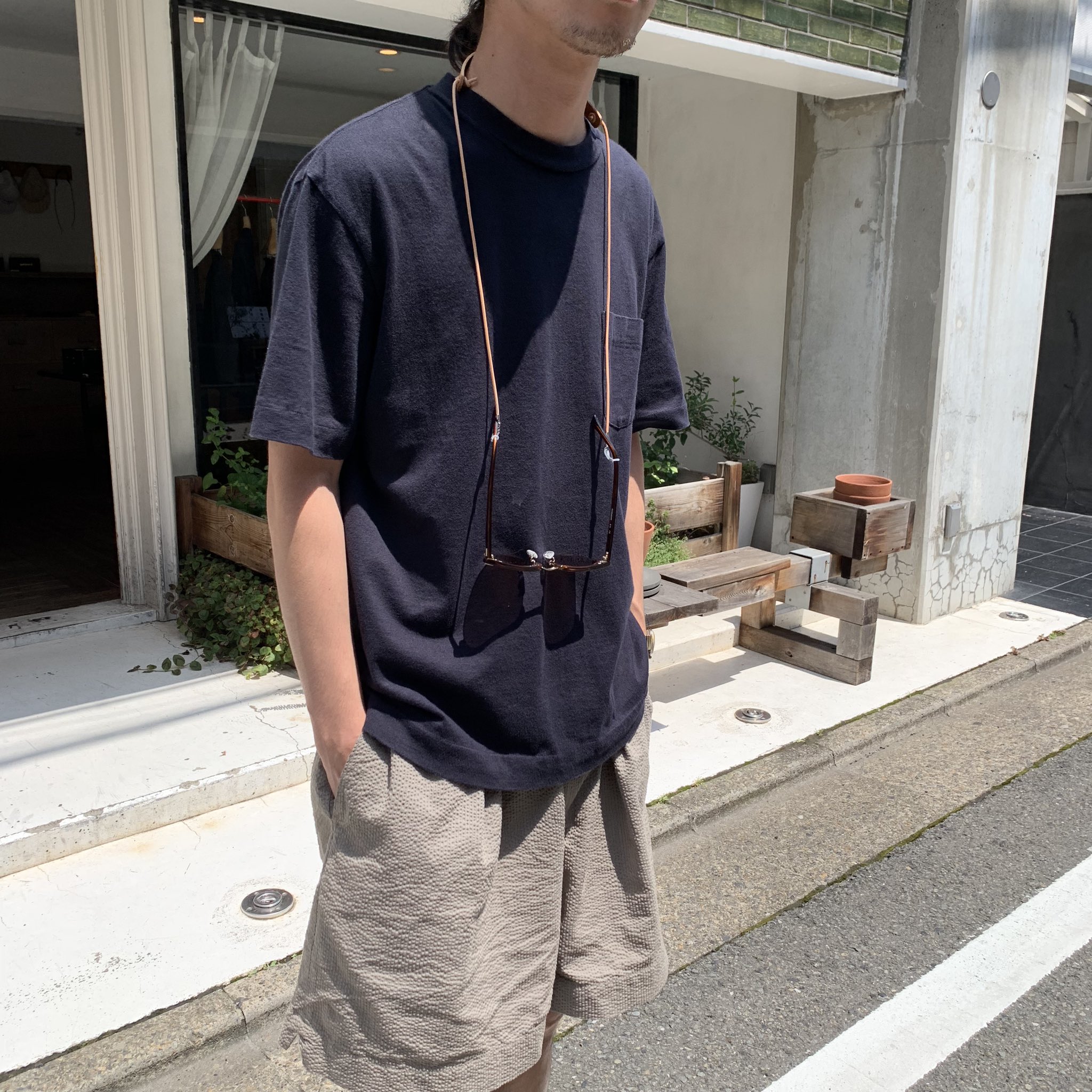 Twitter पर 1ldk 日差しが強くサングラスが必須になるこれからの季節にhender Schemeのグラス コードを一緒にいかがでしょうか 全体に同ブランドではお馴染みのエイジングの楽しめるレザーを使用しており ネックストラップがあることで収まりよく使って頂けます Twitter पर 1ldk 日差しが強くサングラスが必須になるこれからの季節にhender Schemeのグラス コードを一緒にいかがでしょうか 全体に同ブランドではお馴染みのエイジングの楽しめるレザーを使用しており ネックストラップがあることで収まりよく使って頂けます