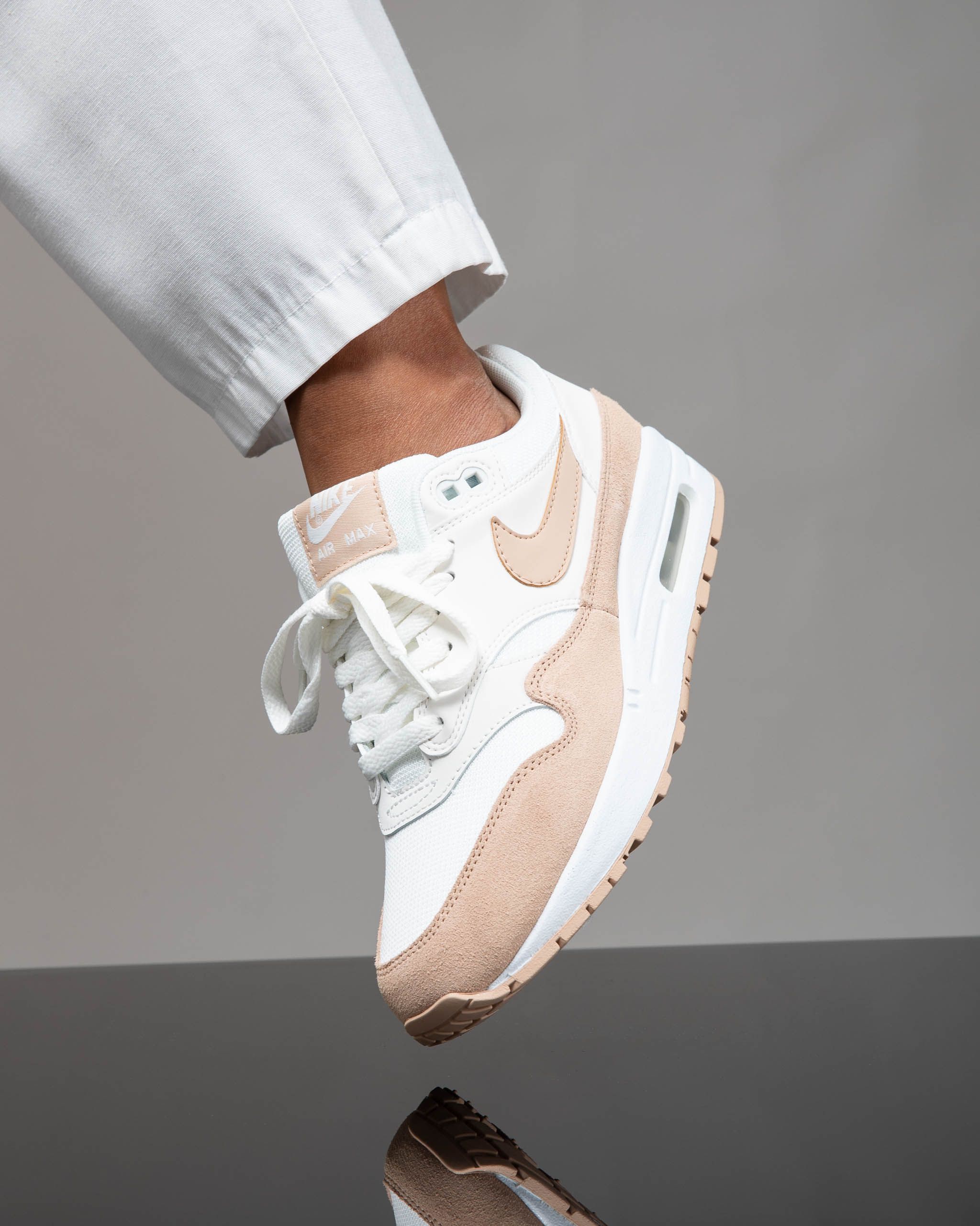 Titolo on Twitter: "soft tones on this Women's Nike Air Max 1. available for purchase ➡️ https://t.co/nUmCyOObkK US 5.5 (36) - US 10 (42) style code 🔎 319986-120 #nike #nikeairmax1 #airmax1 #