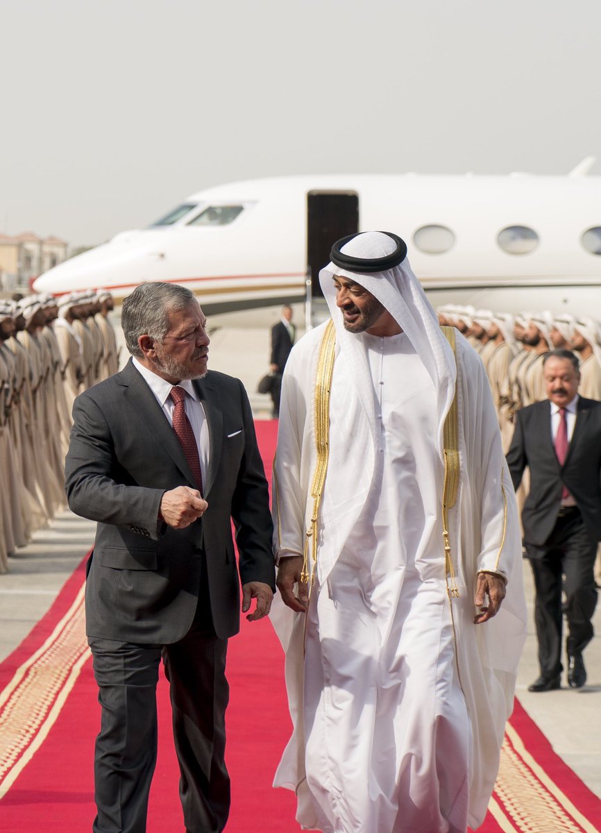 من الإمارات إلى الصين ثم إندونيسيا ثم العودة إلى الإمارات كل ذلك خلال 6 أيام..

حقاً علينا أن ندعو له في السر والعلن ونتضرع للخالق عز وجعل بأنه يحفظه لنا ويمد بعمره ويعينه على مسؤولياته .. فهو أغلى ما نملك
#محمد_بن_زايد_عزنا_وفخرنا