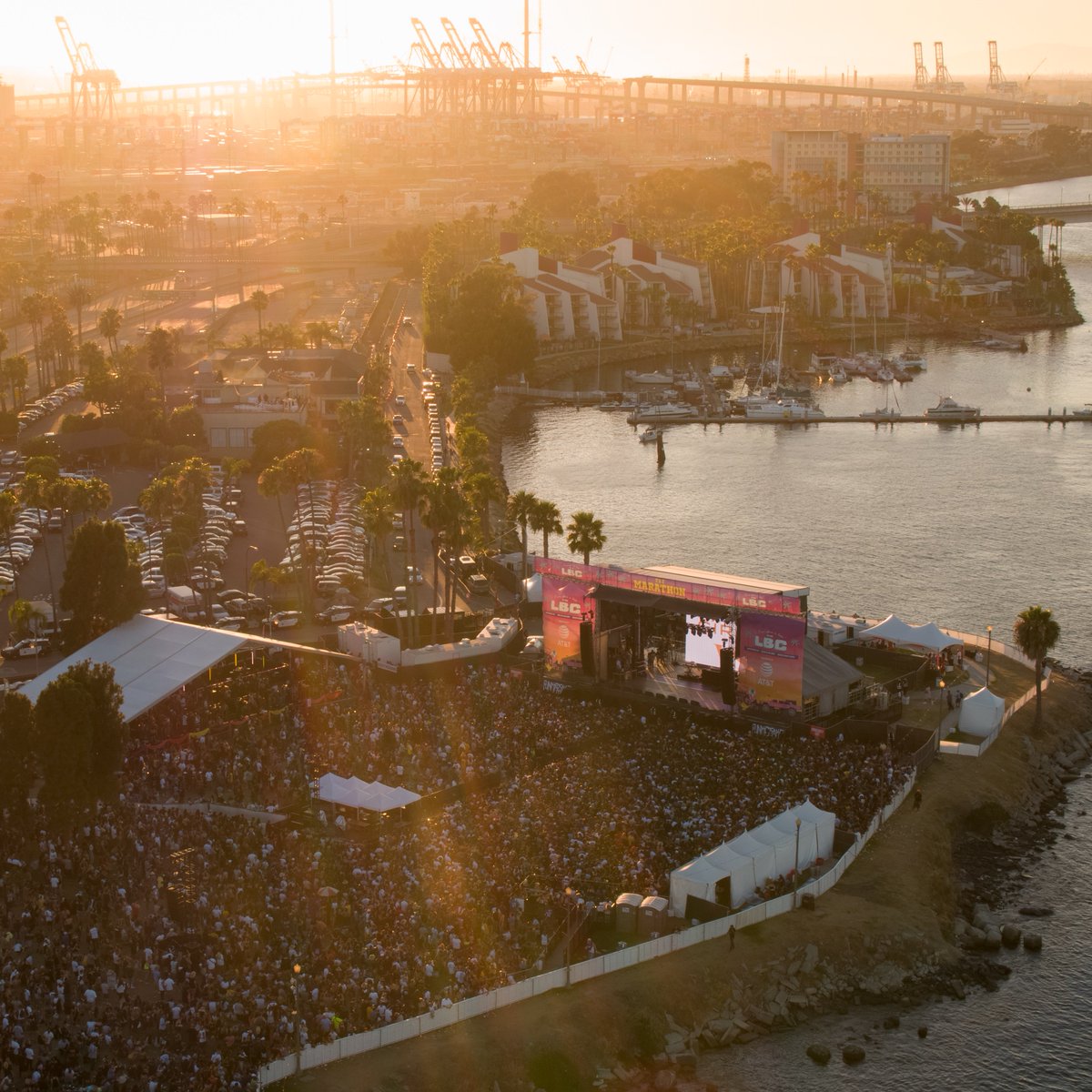 goldenvoice's tweet image. The LBC - with a little help from above 👆
@OnceUponTimeLBC