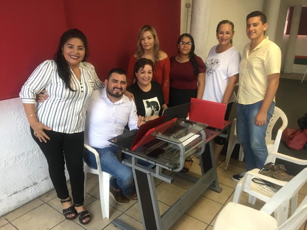 louismickeygar1's tweet photo. Hoy acudimos a la casa de todos los Mexicanos.... #PRIMAZATLÀN en donde registramos a nuestra militancia para su profesionalización a la Escuela Nacional de Cuadros.... 🚫 No más Políticos por Ocurrencia.
Ingresa https://t.co/8w160FnUgP
#IRHSINALOA #ParaGanarCapacitate https://t.co/byjStZsHFD