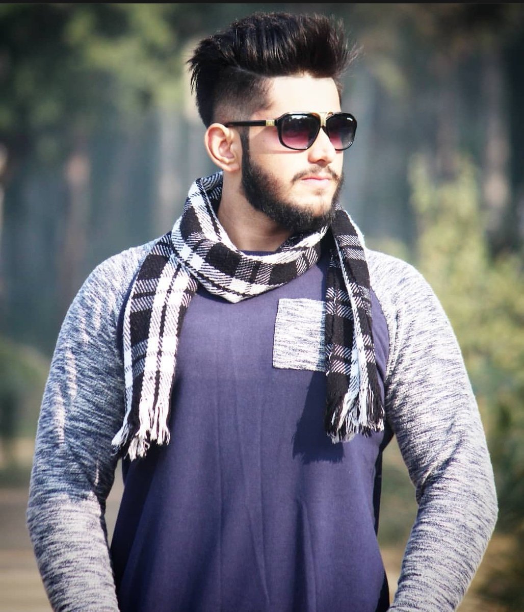 _devkapoor__'s tweet photo. Be focused go after your dreams and keep moving towards your goals - Original 😎💪🙏🏻💯🤘
• JAI BAJRANGBALI 🙏🏻
#devkapoor💪
#Lion🦁 https://t.co/CkRkagpjkF