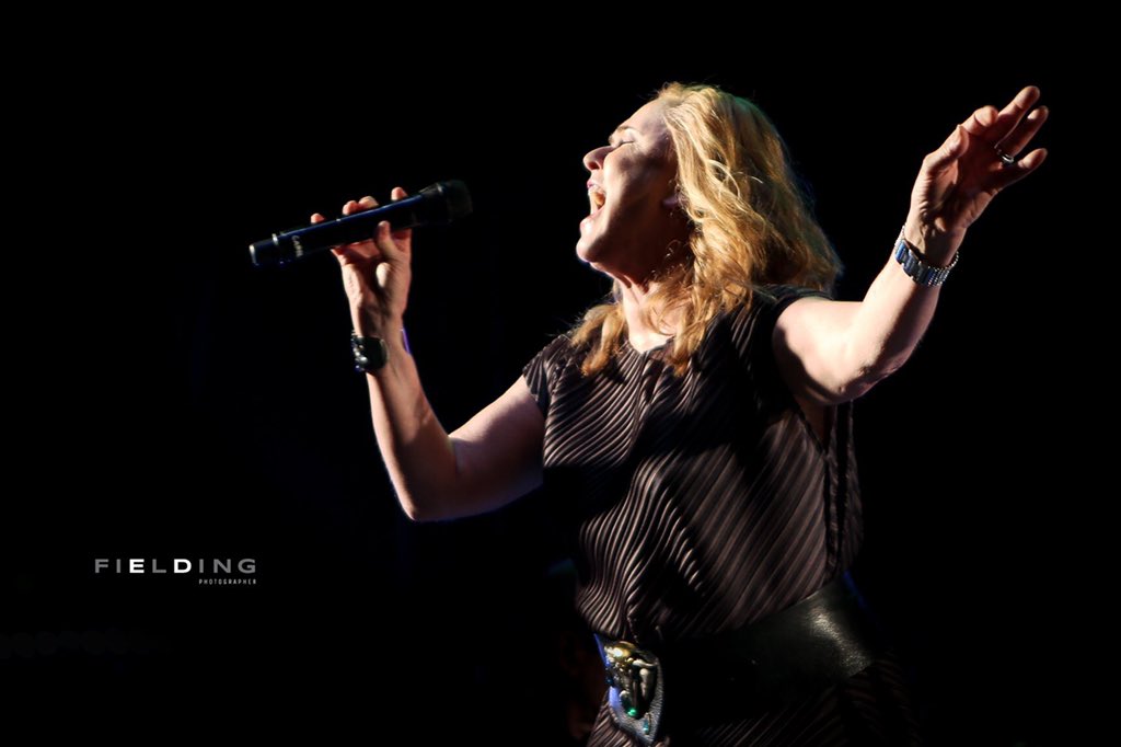 caroldecker's tweet image. #80sclassics @millsqleeds #leeds #Amazing #ThankYou 🎶🎼❤️💜