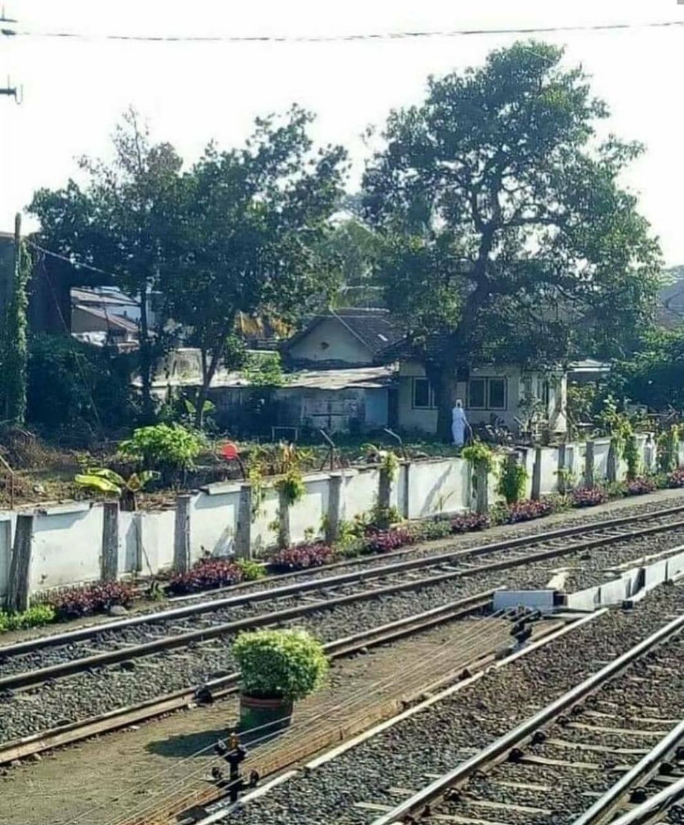 4400 Hantu Pocong Viral Terbaik