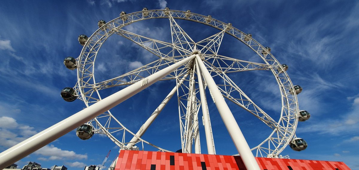 vickymrt's tweet photo. I was at Melbourne Star Observation Wheel in Docklands, VIC https://t.co/cpXo9lQVpC https://t.co/60TYgQUOBx