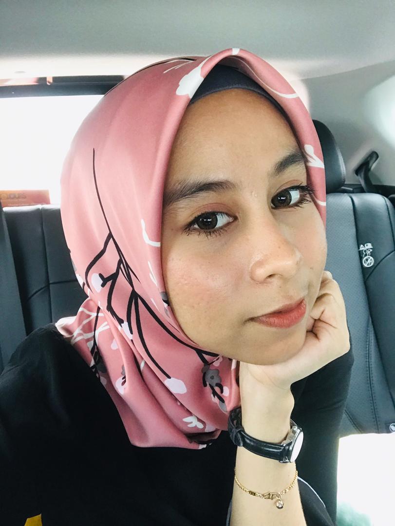 syeraaazaki's tweet photo. lately ni suka sangat pakai bawal sbb senang! https://t.co/FXjrZ9vWiP