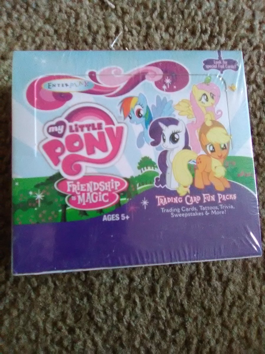 NathanKaiser85's tweet photo. opened some Pony Trading cards today :)
#mylittlepony #tradingcards #enterplay https://t.co/Qzp2t1Iu40