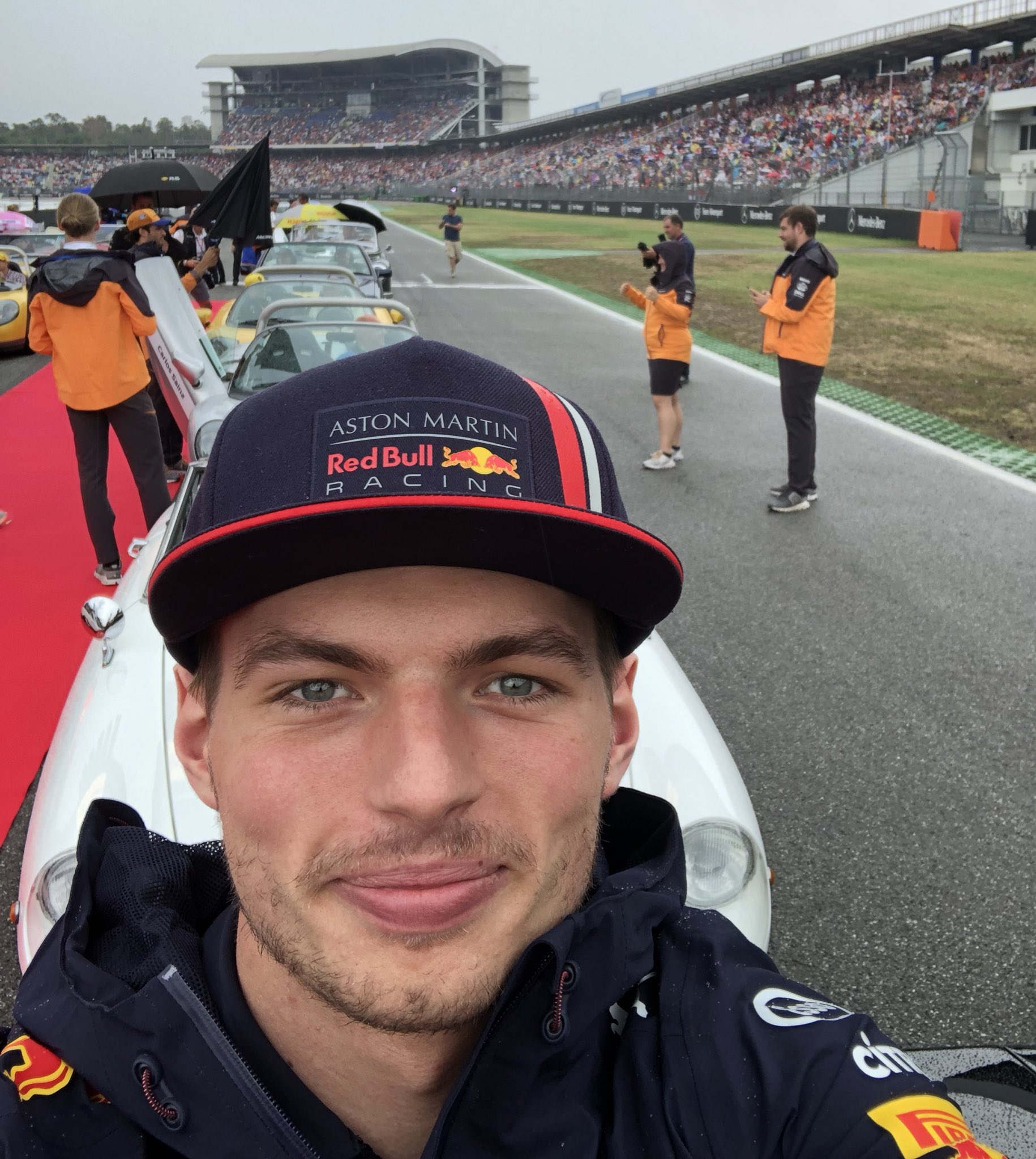 Oracle Red Bull Racing Twitter: "A rainy parade 🌧 Bulls taking a lap in pair of @astonmartin classics 👌 #GermanGP 🇩🇪 #F1 https://t.co/BTcWdFqngC" / Twitter