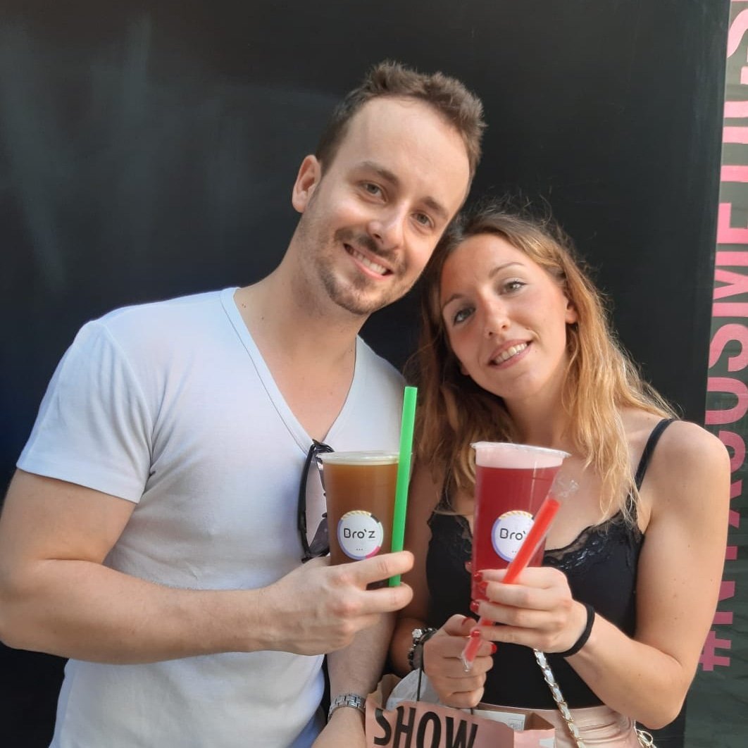 Boba lovers ❤️🥤❤️🥤
#bubbleta #bobaaddict #bobatime #boba #beabrozzer #brozmilano #lovers #milan #viasanmaurilio #sunday #sundaymood