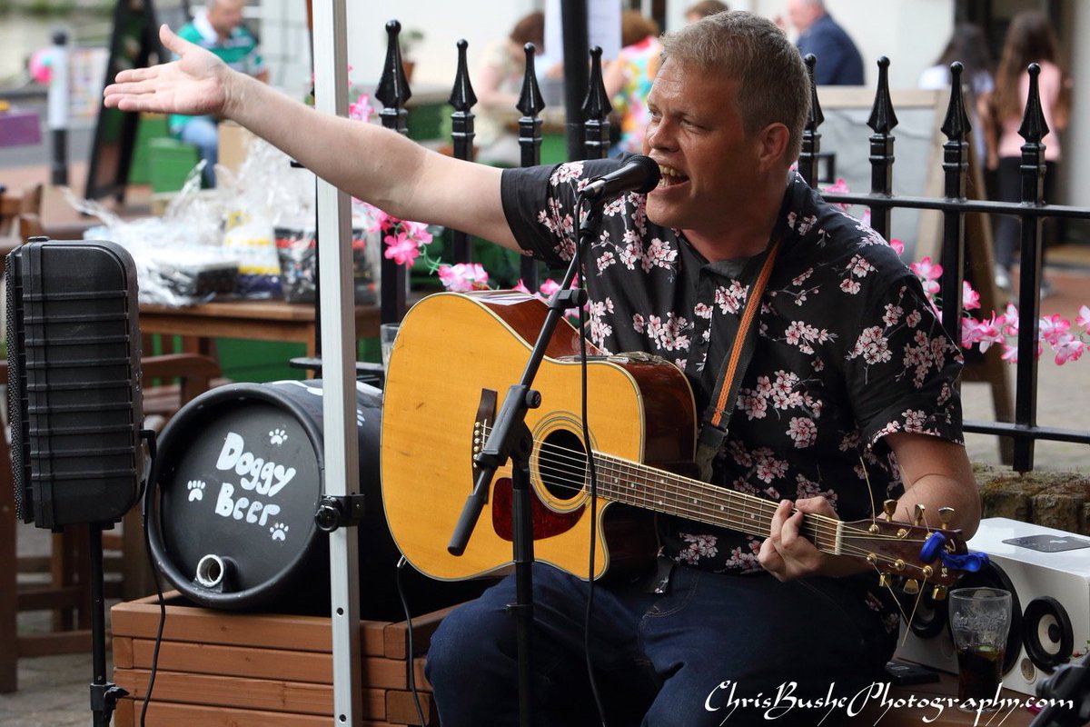 theaultones's tweet image. Thanks for giving up their time 
@chrisbushe @RubyDelby @bess_mad 
and helping to raise just under £6,000
as part of the weekend @GreyhoundH fundraiser 
for @royalmarsden @RadioMarsden @YoungsPubs 

Like The Cannonball Run, 
We&apos;ll do it all again next year!

#Carshalton #Surrey