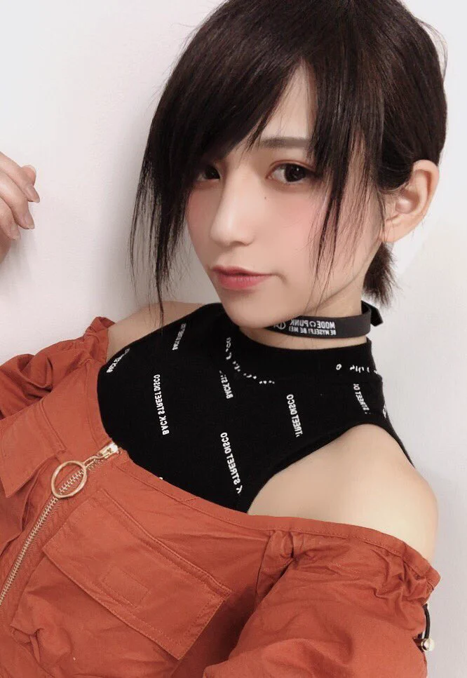この髪型や服装が性癖に刺さる方はいらっしゃいませんか！？