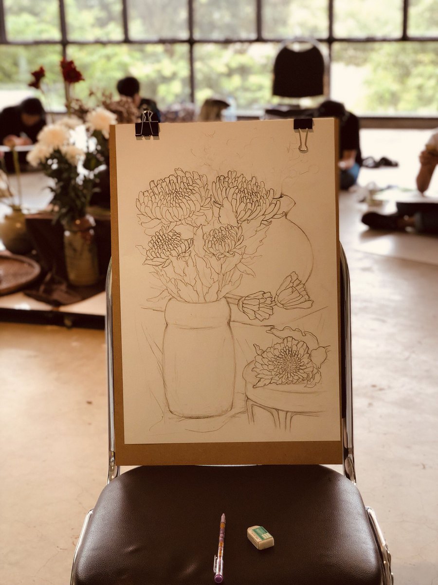 Jeanploy1's tweet image. รับสอนศิลปะ สีน้ำ สีไม้ ออกแบบแฟชั่น ออกแบบเสื้อผ้ากระเป๋ารองเท้า เพื่อ งานขายจริง และสามารถนำไปผลิตจริงกับโรงงาน เพื่อขายได้ 
Line: Yeenployy #artutor #ติวศิลปะ #สอนศิลปะ #ติวเตอร์ #ติว #ศิลปะ #วาดรูป