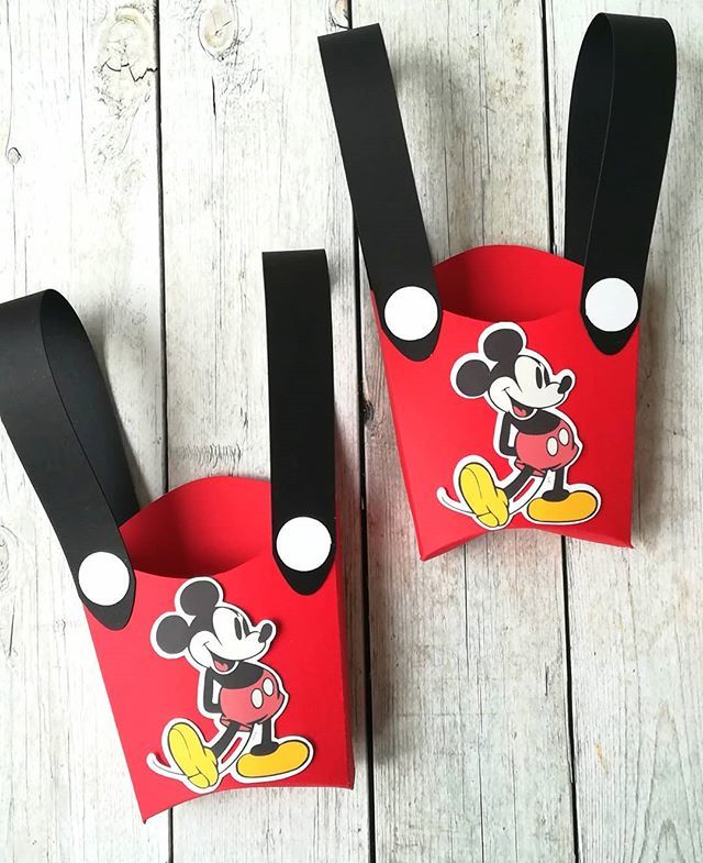 incantando's tweet photo. Per una festa a tema Topolino ci vogliono tante caramelle...questa volta in versione vintage !!! Portacaramelle tema Topolino
Mickey Mouse candy box
#party #disney #disneybox #mickeymouse #vintagemickey #vintagemickeymouse #disneygadgets #paper #paperc… https://t.co/g50oFpRxvI https://t.co/NR5nZ3LZ95