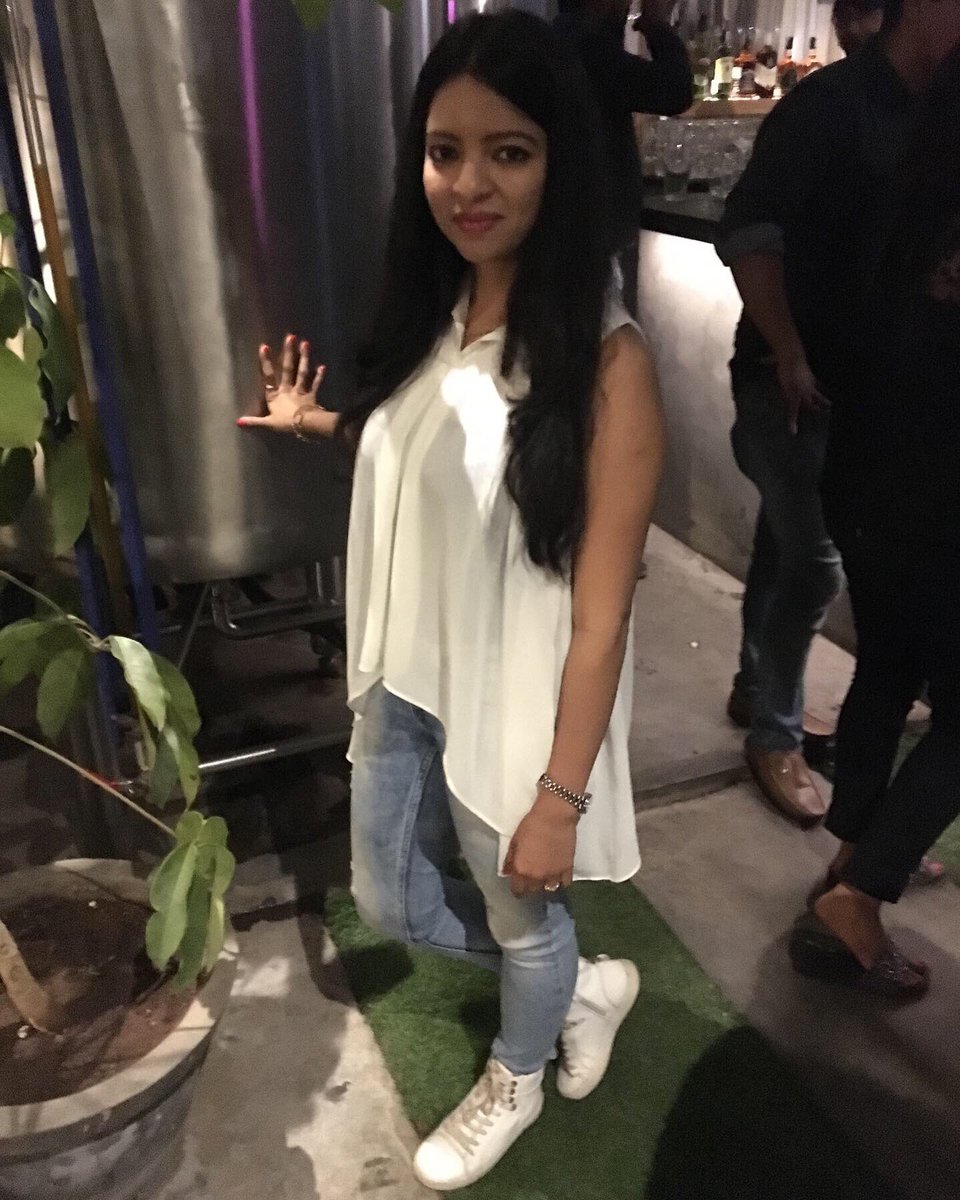 weekend_chapter's tweet photo. Saturday well spent!!
#biergarten - my all time favourite place @Bengaluru 
Coming soon with more information #allaboutbiergarten
.
.
#saturday #nightclub #nightout #saturdaynight #theweekendchapter #weekendvibes #music #fun #family #club #nightlife #bengaluru #bengalurublogger https://t.co/V4mwgOzYLC