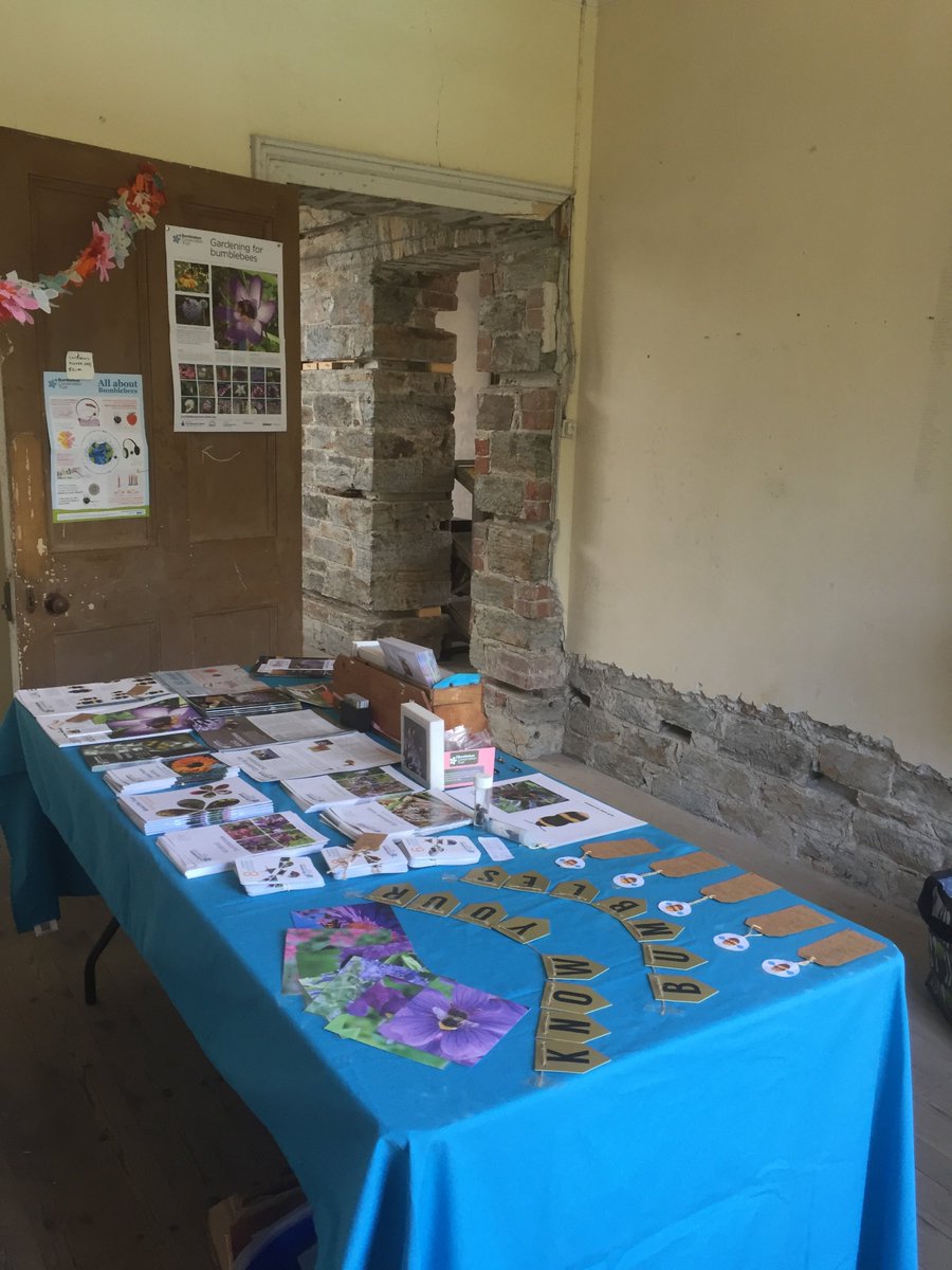 Good luck today <a href="/GardenPenair/">Penair Garden</a> <a href="/bumble_being/">Charlotte Rankin</a> - Thank you both very much on behalf of <a href="/BumblebeeTrust/">Bumblebee Conservation Trust</a>  for your help and support #bumblebees #conservationoptimism #volunteers #makingadifference