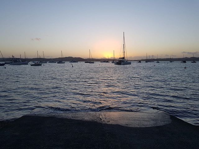 zazzoe's tweet photo. 😀 #Russellnz has some great #sunsets to enjoy or if your an early riser #sunrise #airbnbnz #airbnb #bookabach #homeaway #bayofislands #holiday #travel https://t.co/O6Lnh4a302