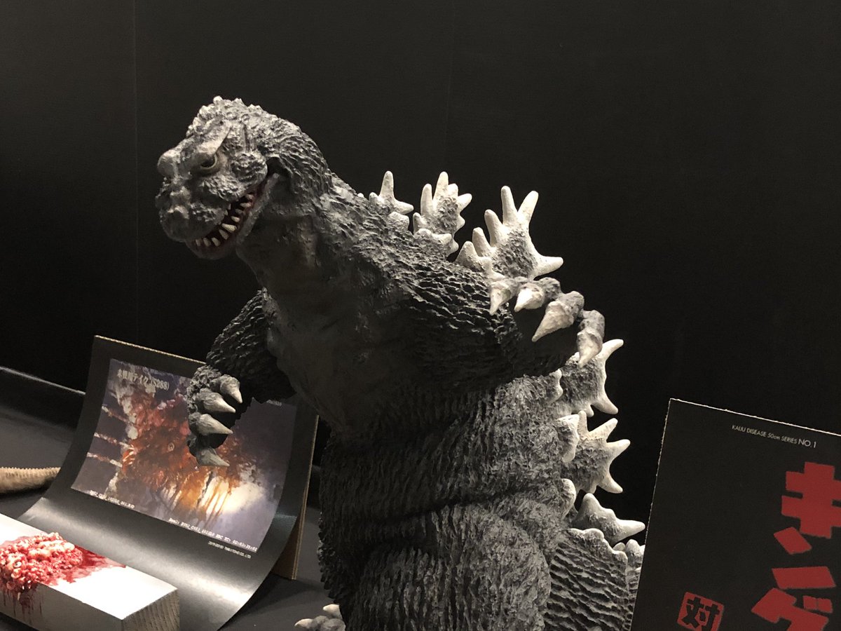 浅井造型さんのブース。 え？NATOキンゴジ再販すんの？？ うわー欲しい…