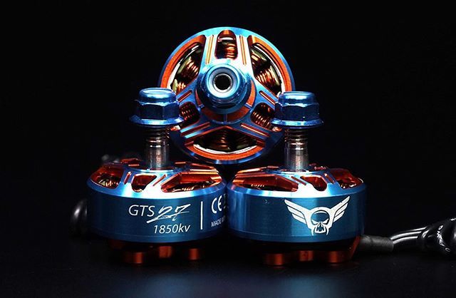 Flyingfolk (@flyingfolk_com) on Twitter photo SCHUBKRAFT GTS 27 2207.5 1850kv Muscle Edition |💥🚀 It's finally here! 😍 Follow & Tag us <a href="/schubkraft_fpv/">SCHUBKRAFT FPV</a>🔝 #fpv #fpvracing #rippingballs #qav #muscle #quadlife #quad #race #racing #kiss #gopro #sick #gts1506 #1506 #smooth #quaddiction #dronesque #airvu… ift.tt/2Mk6YQ5 SCHUBKRAFT GTS 27 2207.5 1850kv Muscle Edition |💥🚀 It's finally here! 😍 Follow & Tag us <a href="/schubkraft_fpv/">SCHUBKRAFT FPV</a>🔝 #fpv #fpvracing #rippingballs #qav #muscle #quadlife #quad #race #racing #kiss #gopro #sick #gts1506 #1506 #smooth #quaddiction #dronesque #airvu… ift.tt/2Mk6YQ5