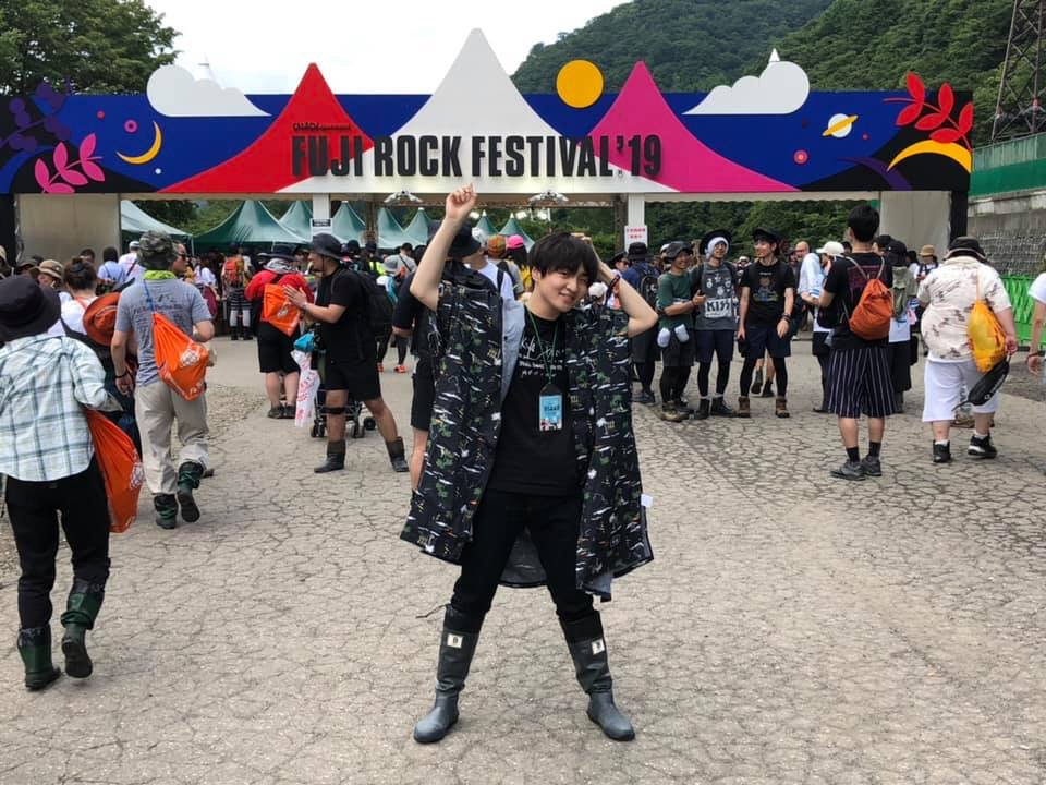Fm802 今夜１０時からは Official髭男dism 藤原聡 の Fm802 Music Freaks Fujirock 会場から生放送 Fuji Live音源on Air Jason Mrazへのドキドキインタビュー あなたと生電話 懺悔室の時間 連絡取れる電話番号とともに あなたの懺悔メッセージ