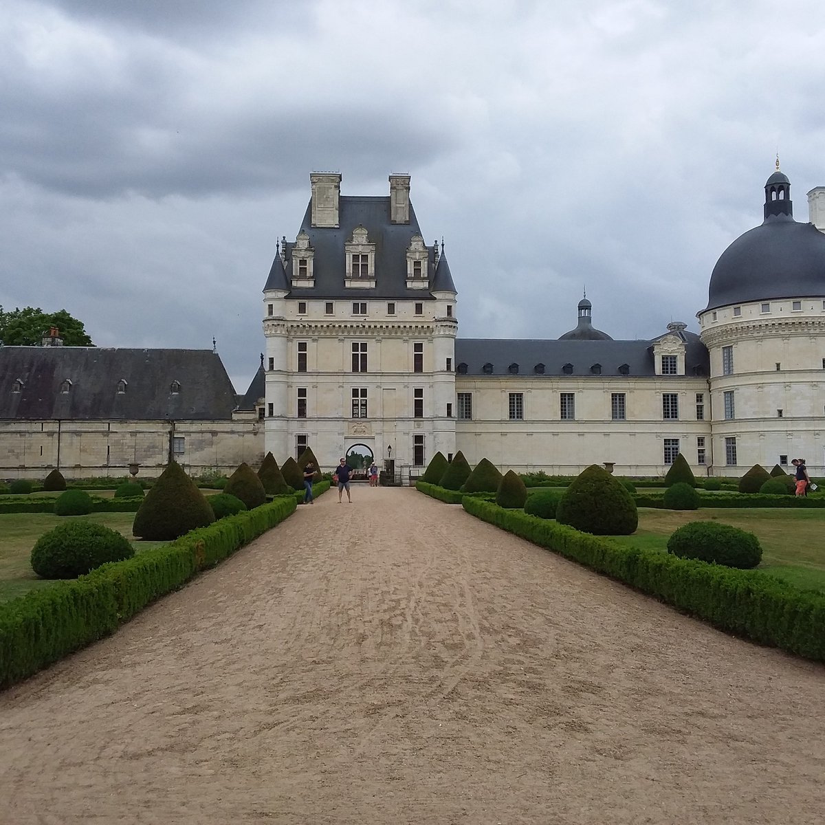 CormackRoadtrip's tweet photo. Day 21 in #France going to see this beauty today @ChateauValencay #80daysofbliss #TravelBlog #Travel https://t.co/fxRJs1CwaD