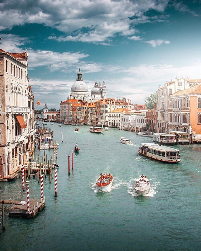 Reposting @egtours:
Go on an #egtgolftour  to Venice, Italy
 #venice #venizia #veniceitaly #italia #italy #mondaymotivation #travel #travelgram #travelphotography #travelblogger #instaitaly #instaitalia #bucketlist #history #culture #wine #italianfood #italiantrip #italytravel