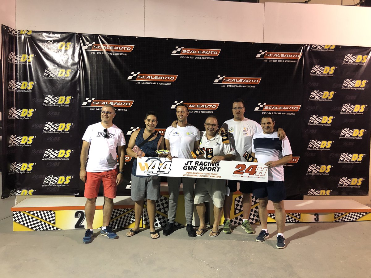 Foto recordatorio de la WES 1/24 8º clasificado 
@terorinforma <a href="/AguasdeTeror/">Aguas de Teror</a> <a href="/ScaleautoSocial/">Scaleauto Model Car</a>