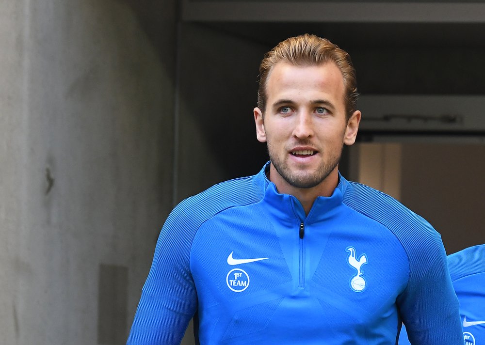 186 goals in 292 games for Spurs and England

Happy 28th Birthday to Harry Kane. 