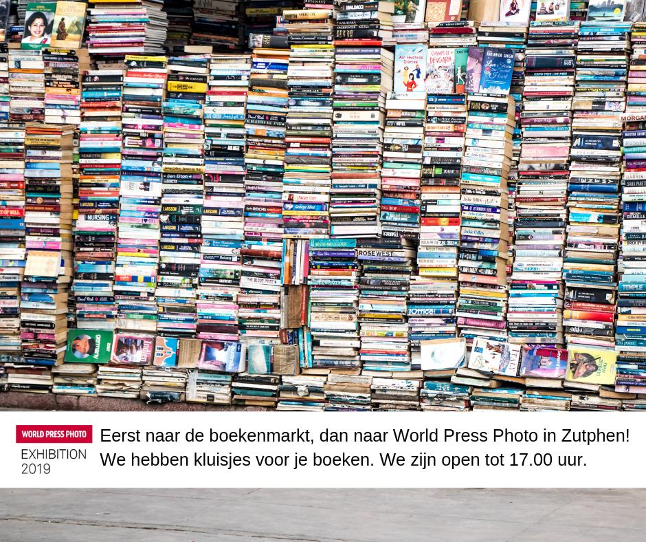 Boekenmarkt in Zutphen vandaag! Goed te combineren met World Press Photo: we hebben kluisjes voor je aanwinsten. Kun je mooi met lege handen rustig de tentoonstelling bekijken en dan vanavond lekker lezen in de tuin of op het balkon. We zijn open tot 17.00 uur. Veel plezier!