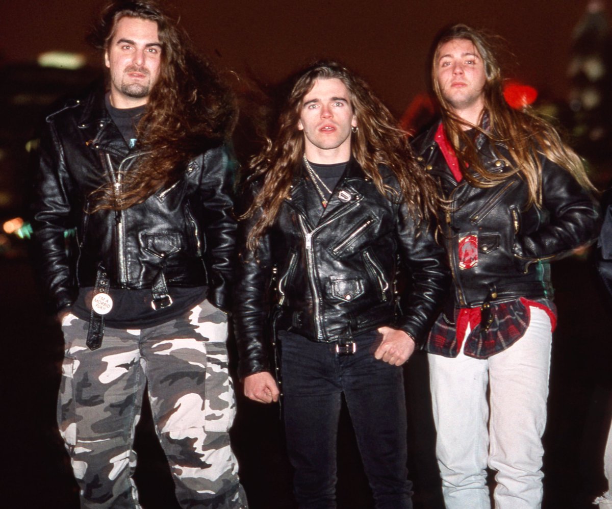 JeremyXWagner's tweet photo. Blast from the past circa winter of 1994
(Left to Right): @Brian__Griffin Jeremy Wagner, Ryan Stanek at the edge of Lake Michigan w/ Chicago skyline as the backdrop...

*Photo: @stephaniedcabral 📷

@BROKENHOPEBAND #BrianGriffin #JeremyWagner #RyanStanek #Chicago #DeathMetal #90s https://t.co/SzZrDq38ZG